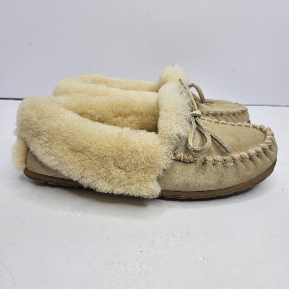 L.L. Bean Women's Shearling-Lined Moccasin Slippers in Beige/Cream